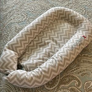 Dock-a-tot Deluxe Baby Sleeper!